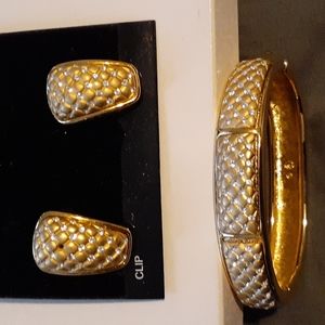 Swarovski Jewelry Set Gold Plated Earrings & Reversible Bracelet. ( 3 )